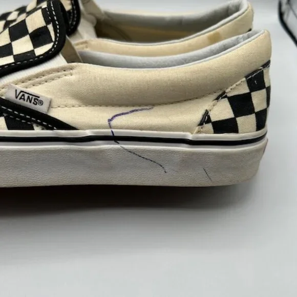 VANS Classic Slip-On Checkerboard Shoe - Picture 4 of 5